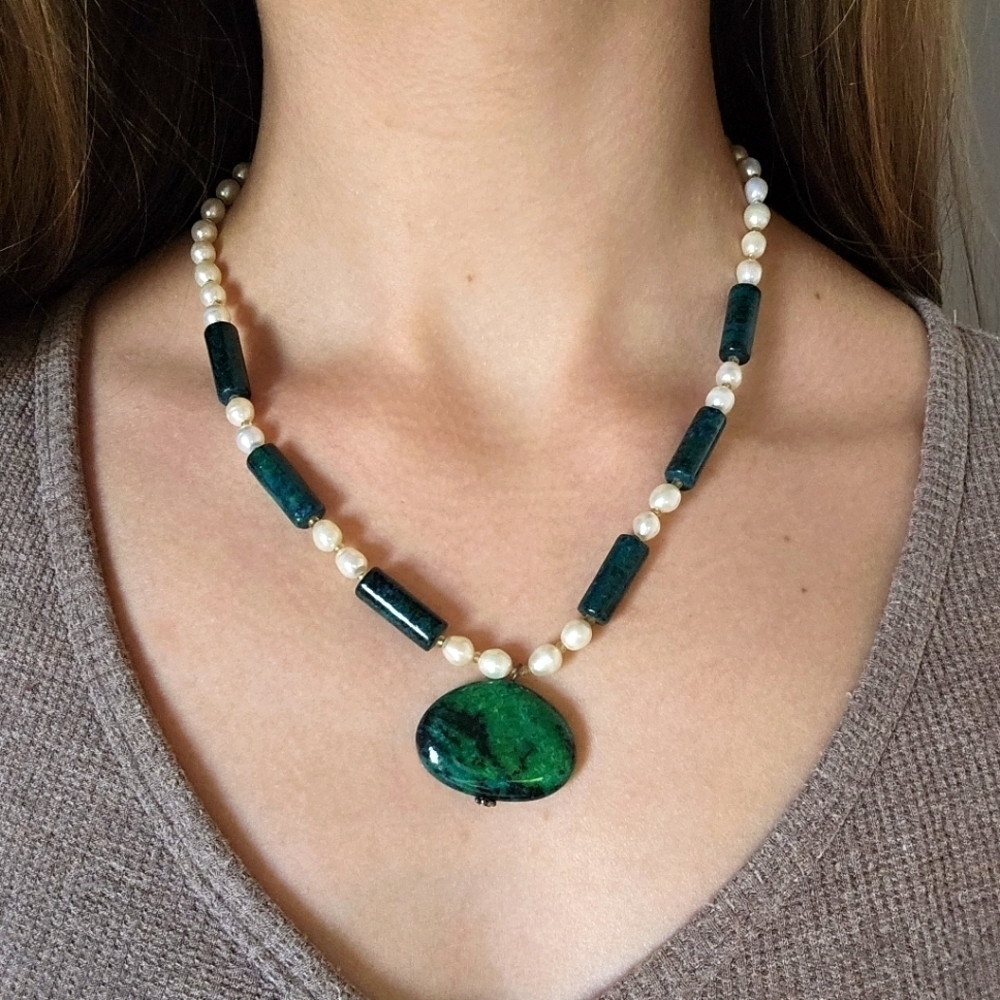 White-toned freshwater pearl necklace green stones toggle clasp mermaidcore